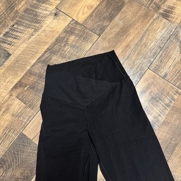 Aerie OFFLINE Black High-Rise Flare Leggings - Picture 3 of 6
